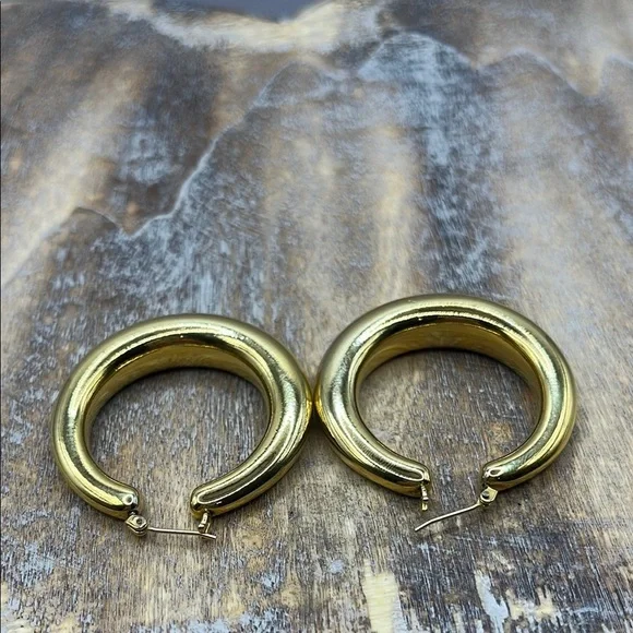 Sleek Gold Hoop Earrings with Modern Design 1 1/2” Round. Gold Tone Earrings - Picture 7 of 10